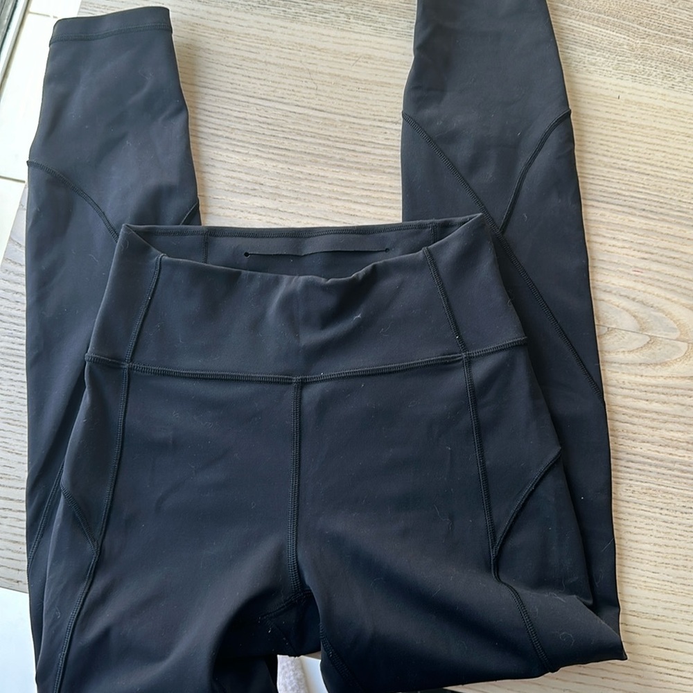 Lululemon black leggings